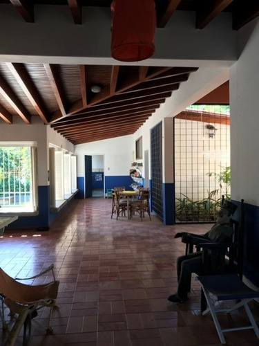 Imagen 9 de 12 de Se Vende Casa 1000m² 11h/8b+/4p Caraballeda - La Guaira