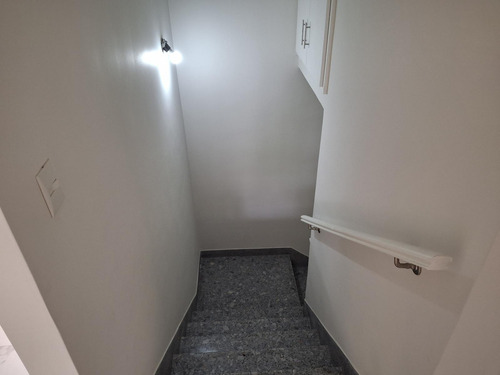 Casa De 6 Ambientes En Alquiler La Lucila