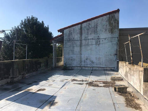 Imagen 12 de 20 de Venta Casa Con Local A Refaccionar En Berazategui.