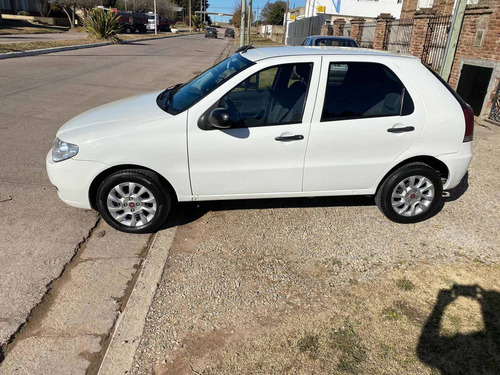 Imagen 2 de 10 de Fiat Palio 2014 1.4 Fire Pack Seg. Confort