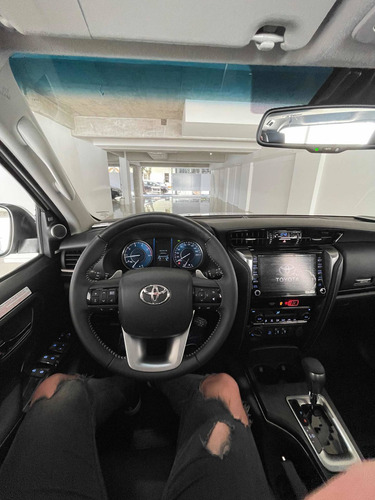 Imagen 12 de 14 de Toyota Sw4 2022 2.8 Srx 177cv 4x4 7as At