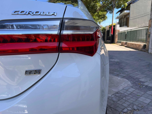 Imagen 10 de 11 de Toyota Corolla 2017 1.8 Se-g Cvt 140cv