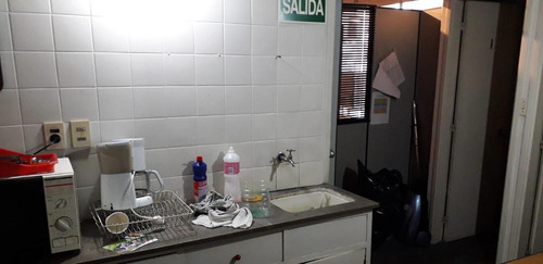 Imagen 11 de 14 de Local Comercial En Venta Y Alquiler En Ciudad Vieja