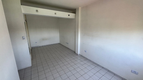 En Venta Monoambiente En Villa Ballester