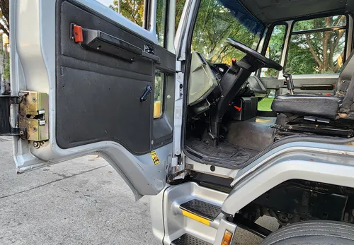 Ford Cargo 1831 Tractor Dormitorio
