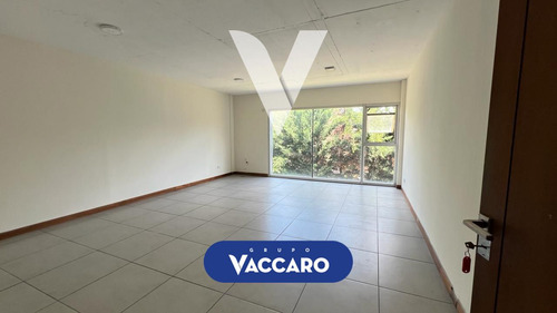 Oficina En Venta, Moreno