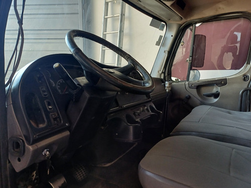 Rabon Freightliner M2 2007 Pipa 10,000 Lts