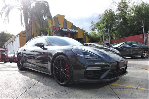 Imagen 1 de 13 de Porsche Panamera Turbo 2018