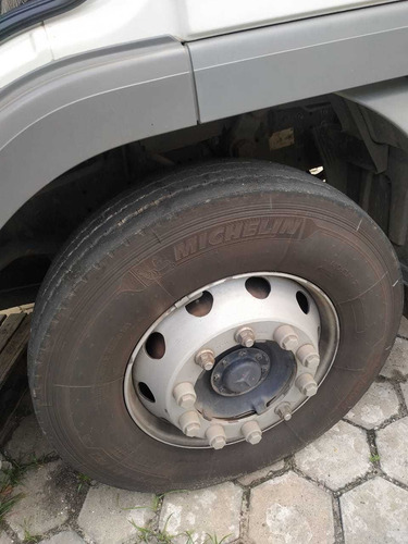 Imagem 13 de 15 de Mercedes Benz 8x2 Atego 3030 2016 Side
