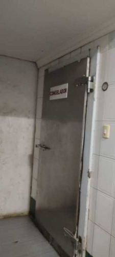 Vendo Local 2.117,20m2 Los Chorros
