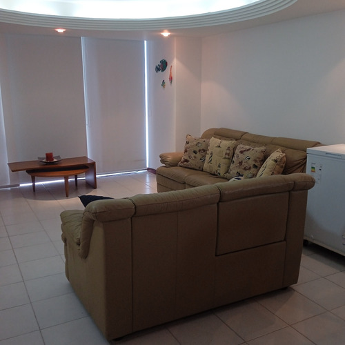 Imagen 2 de 24 de Apartamento En Venta - Catia La Mar