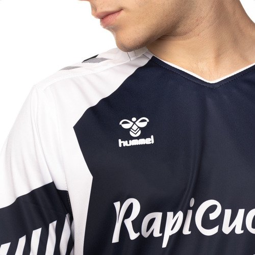 Imagen 5 de 5 de Camiseta Hummel Gimnasia Y Esgrima La Plata Alternativa 2022