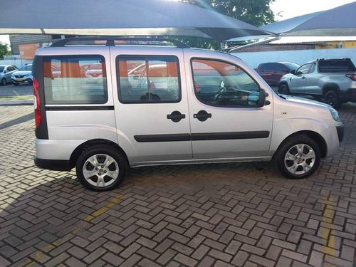 Imagem 7 de 9 de Fiat Doblò 1.8 Mpi Essence 7l 16v Flex 4p Manual