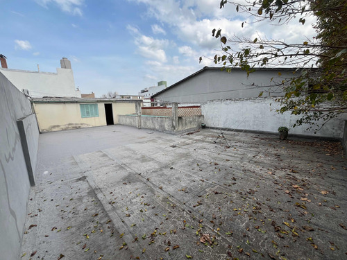 Hermosa Casa 5 Ambientes En Venta *mataderos*