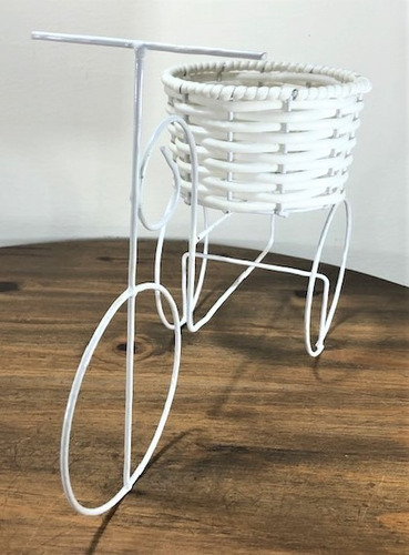 Imagem 3 de 5 de Bicicleta De Ferro Com Junco Ecológico Para Flor 22x28cm