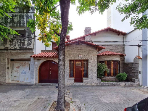 Imagen 2 de 30 de Casa En Venta De 3 Dormitorios En La Plata.