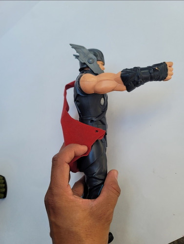 Figura Articulada Thor - Hulk Ragnarok 2017 (Usado)