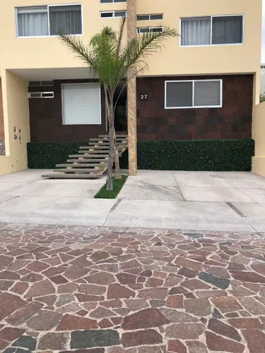 Preciosa Residencia En Cañadas Del Lago, Alberca Propia, Jardín, Roof Garden,.