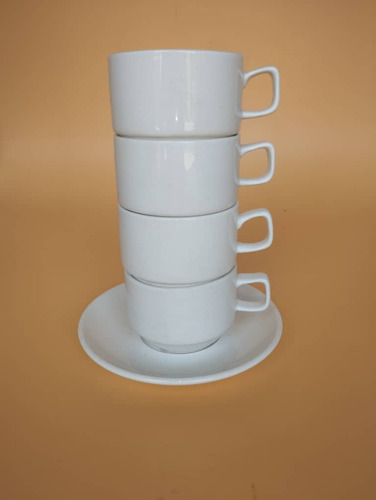 Taza De Porcelana Café Pequeño 100 Cc Con Plato Apilable.