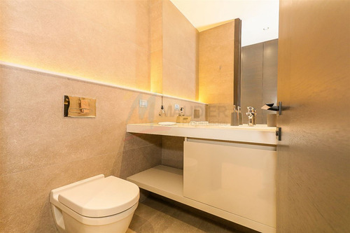 Departamento En Venta De 4 Dorm. En Las Condes