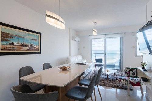 Imagen 2 de 15 de Apartamento En Alquiler En Edificio Arenas Del Mar 2 Con Increíble Vista