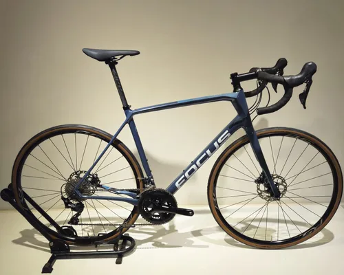 Bicicleta focus ruta hot sale