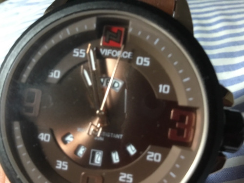 Relógio Naviforce, Fundo Marrom, Calendário Triplo. Novo.