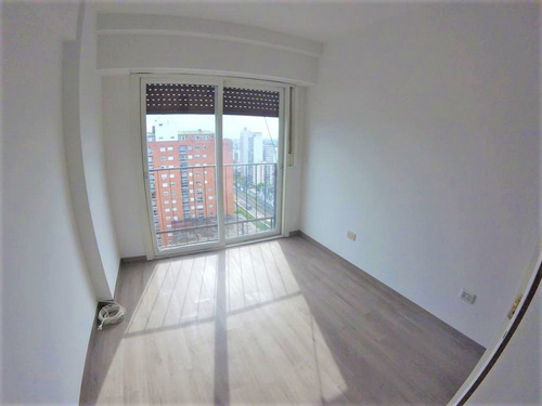 Imagen 9 de 12 de 2 Amb Centrico - Apto Profesional // Av. Rivadavia 13.876
