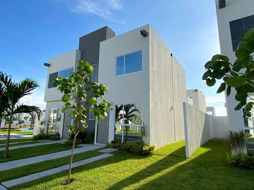 Puerta Paraíso Casa En Clouster En Venta Con Alberca Y Palapa