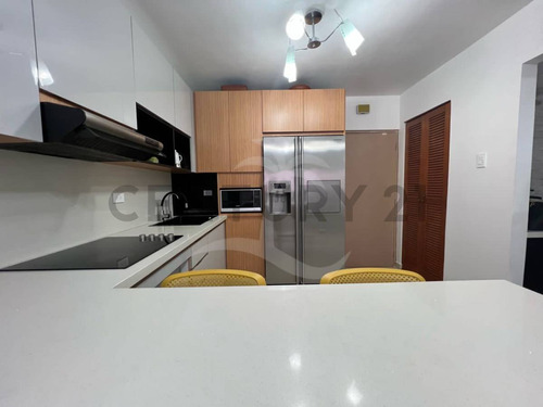 Apartamento En Alquier Cr. Lecheria La Esmeralda