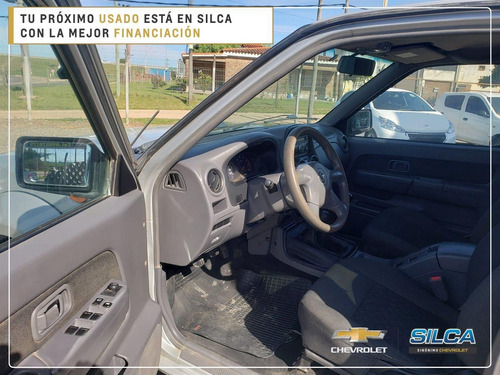 Imagen 11 de 17 de Nissan Frontier Np300 4x4 2013 Gris Plata 4 Puertas