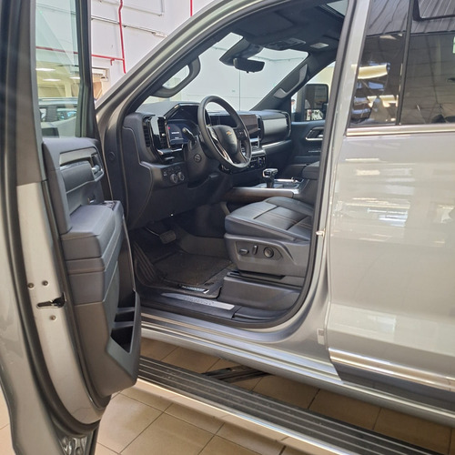 Chevrolet Silverado 5.3 V8 High Country