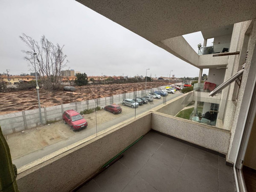 Se Arrienda Departamento A Pasos De Avenida Guillermo Ulr...