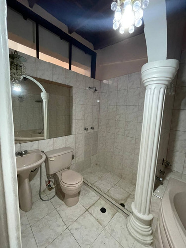 Inzitu Realtors Vende Casa En Venta En Urb. Parqueserino, San Diego Km