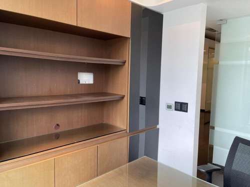 Arriendo Oficina Amoblada