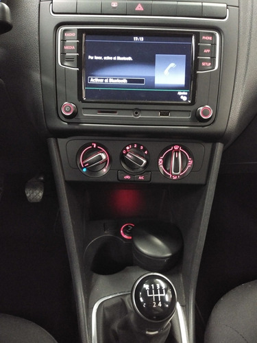 Imagen 10 de 15 de Volkswagen Polo Comfortline Plus 3 Años De Garantia