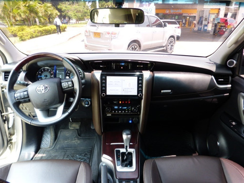Toyota Fortuner At 2700cc 4x2 7psj Version Full