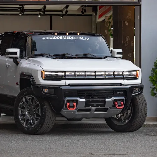 Hummer H3 Hev 2025