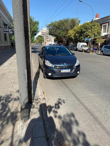 Peugeot 208 1.6 Allure Touchscreen 2016