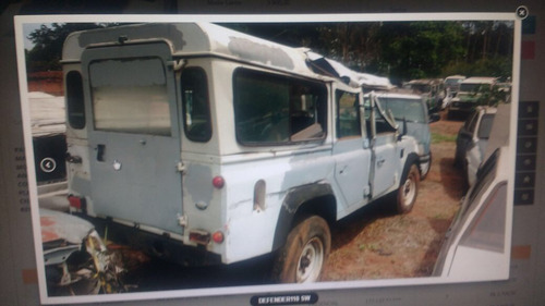 Land Rover Defender Sucata