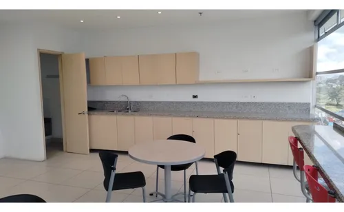 Oficina Amoblada En Arriendo, Sector Los Monjes, Excelente Ubicacion
