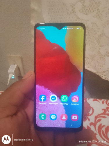 Vendo Um Celular A51 Com A Função Nfc