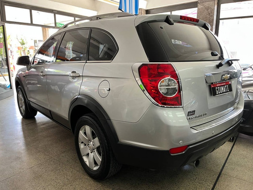 Imagen 6 de 15 de Chevrolet Captiva 2.4 Lt 4x2. Año 2012.