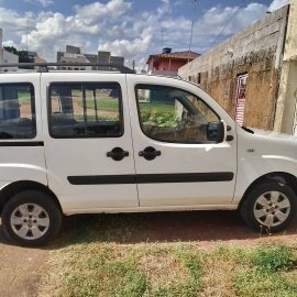 Imagem 4 de 6 de Fiat Doblo 2012 1.4 Attractive Flex 5p