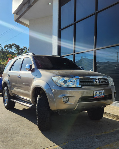 Toyota Fortuner Sr