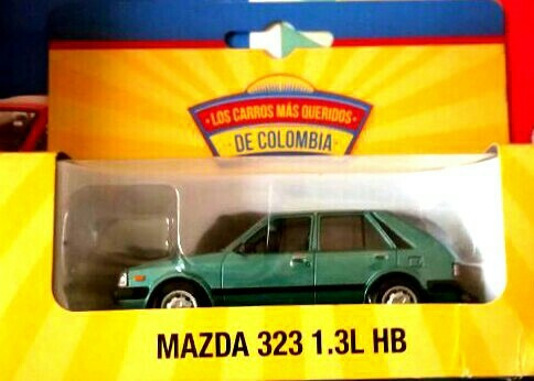 Carro A Escala 1:43 Mazda 323 1.3l Hb Color Verde