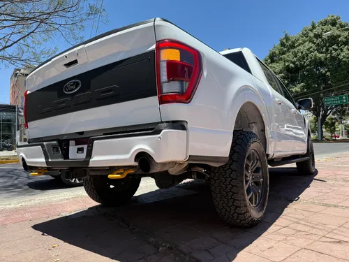 Ford Lobo Tremor High 3.5l. 4x4 2023.