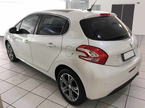 Peugeot 208 - Modelo Griffe - 1.6 - Ano 2015