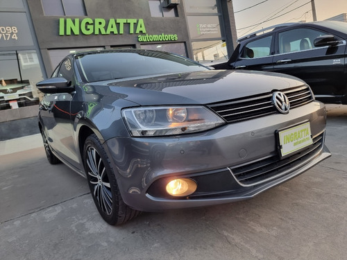 Imagen 3 de 15 de Volkswagen Vento 2.0 Tsi Sportline Mt6