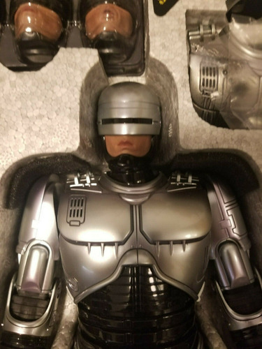 Hot Toys Robocop 1/6 Metal Con Audio (Usado)